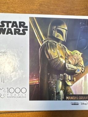 Star Wars The Mandalorian Gold and Green Puzzle Box Art